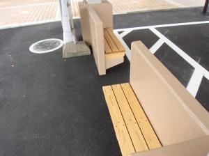 待合ベンチ