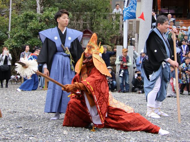 宇波西神社　王の舞2